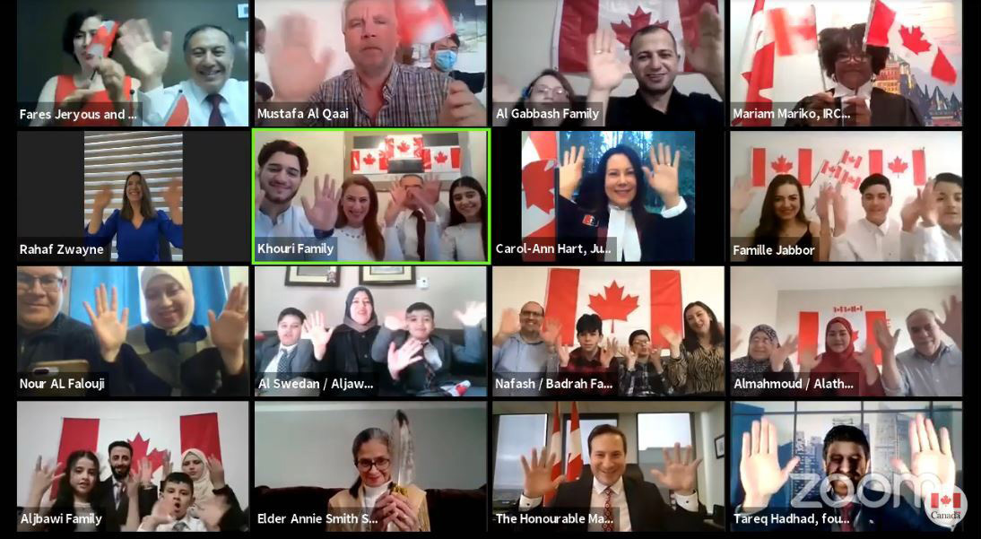 CitImmCanada's tweet photo. 29 candidates from 11 families who came to 🇨🇦 as part of Operation Syrian Refugees became #NewCanadians this morning in a citizenship ceremony with Minister Mendicino. Congratulations to everyone and welcome to the Canadian family!🎉🍁 #MyCitizenship https://t.co/hAsVZwcOdA