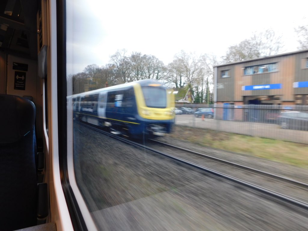 loypass_SCCar's tweet image. 🚈 We meet the Arterios at last. 701 011 - on test at #Micheldever - along with 006/012 basking at #Eastleigh are the first three ticks on this vast new fleet.
Been a crazy year, but we can now say the 2020s have arrived. @SW_Help #class701 #Bombardier #Arterio #spotting