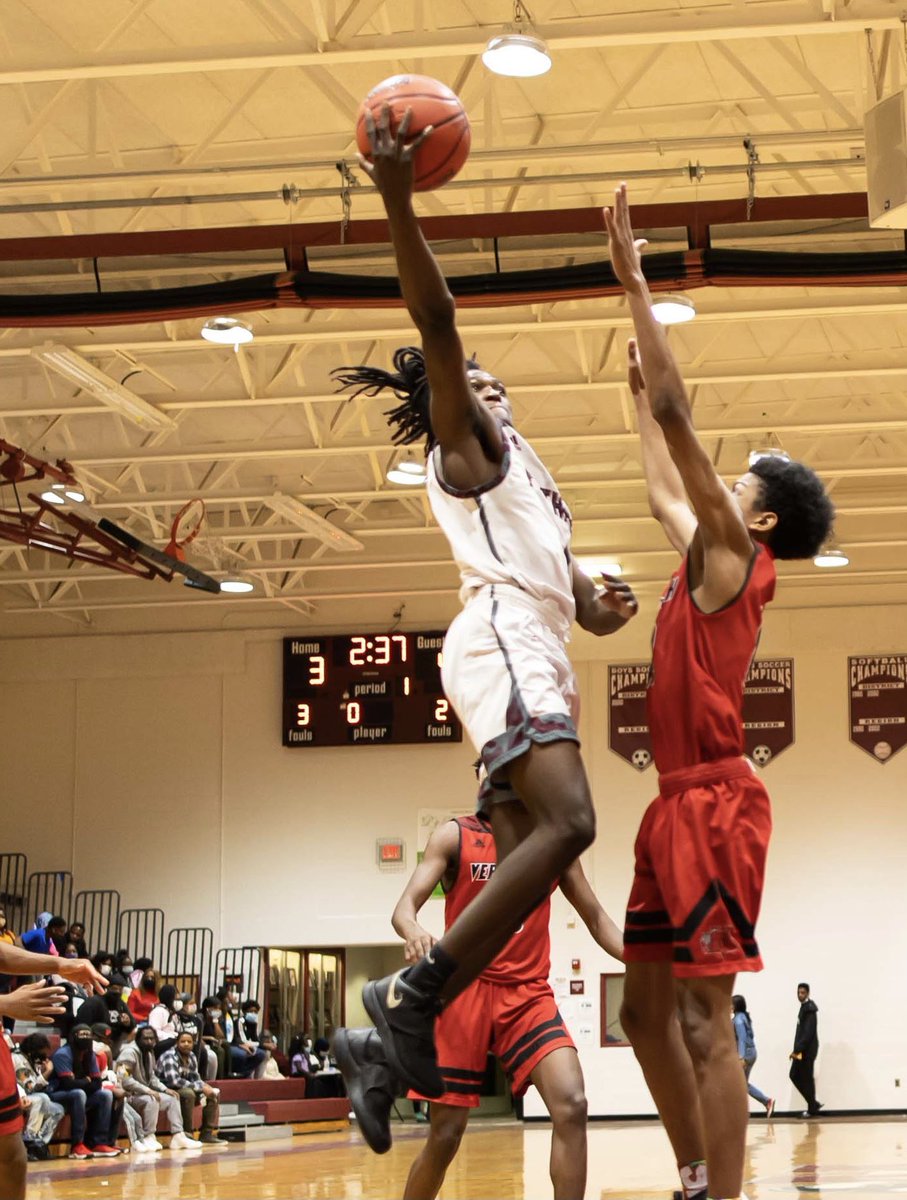 FPWBasketball's tweet photo. Some great photos from the other night.  Photo cred: Jesus Rivera Photography. https://t.co/CwFQPdooDi