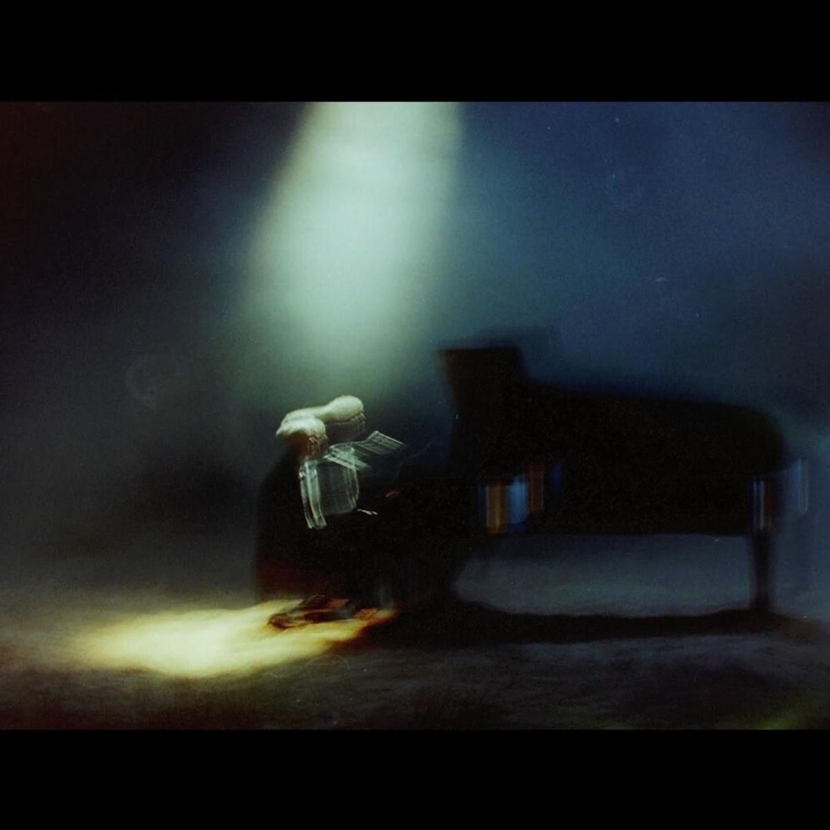 new_branches's tweet photo. James Blake is dropping an EP tonight with only covers

including songs like: 

when the party’s over​ by Billie Eilish
Godspeed by Frank Ocean
Never Dreamed You’d Leave In Summer by Stevie Wonder
Otherside by Beyonce
&amp; more https://t.co/3PFJJF8FyU