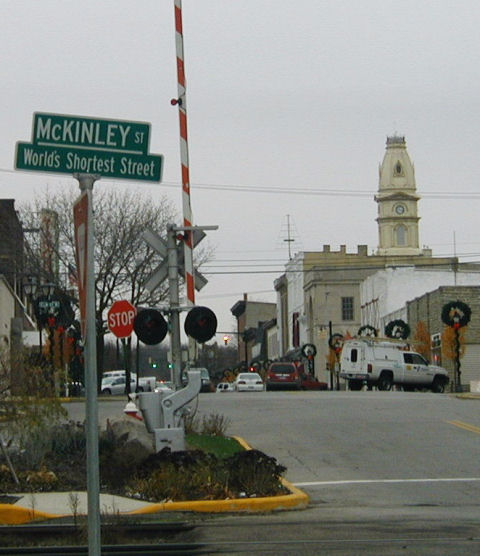 Bellefontaine is also the home of McKinley Street, which at 20 feet in length, is recognized as the shortest street in America. (It was previously known as the shortest in the world until being eclipsed by a street in Wick, Scotland in 2006  #GOPCThread  #OHCommunitySpotlight