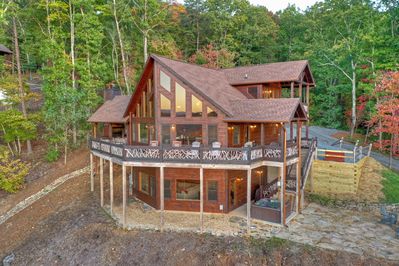 prettyfancyy's tweet photo. Luxury Cabin ➡️➡️ https://t.co/lQim1oE0aa

#vacation #vacationrental #cabins #LuxuryTravel #luxuryvacation #georgia #Travel https://t.co/6JeJnqwyXP