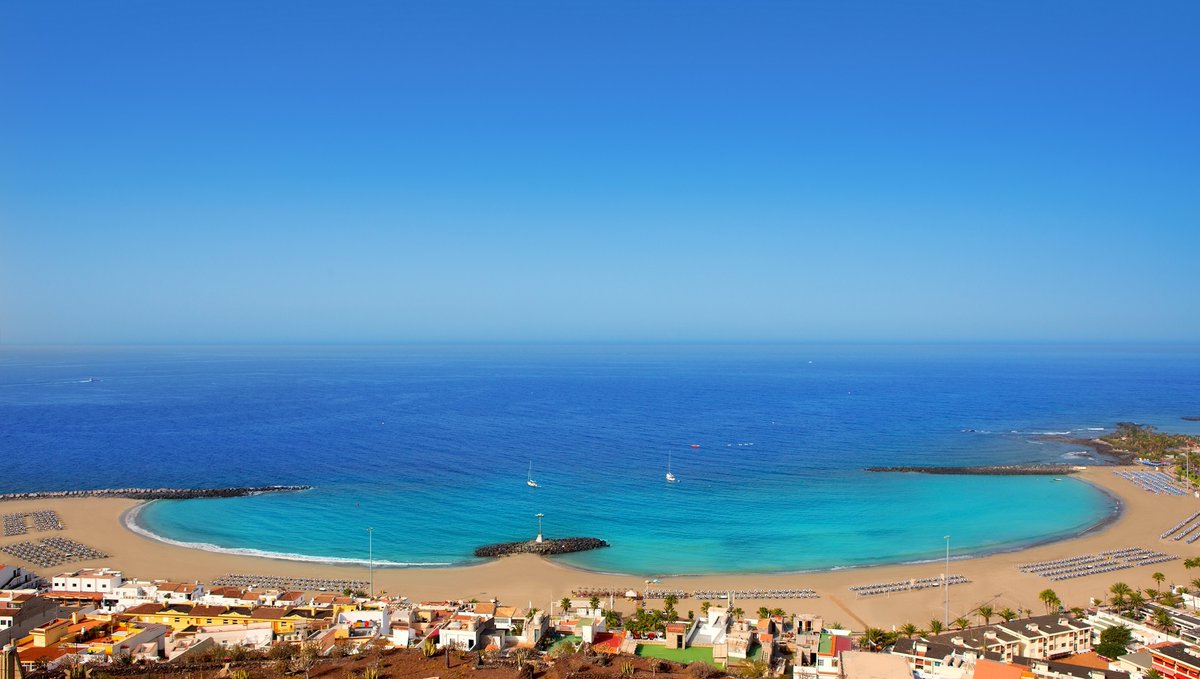 La playa de Arona, una de mis favoritas!!

Arona Beach in Tenerife, one of my favourite beaches. ♥️

#arona #aronabeach #tenerife #tenerifeisland #tenerifephoto #tenerifesea #lovetenerife #loves_tenerife #igerstenerife #teneriffa #tenerifevibes #tenerifehotel #beachholidays