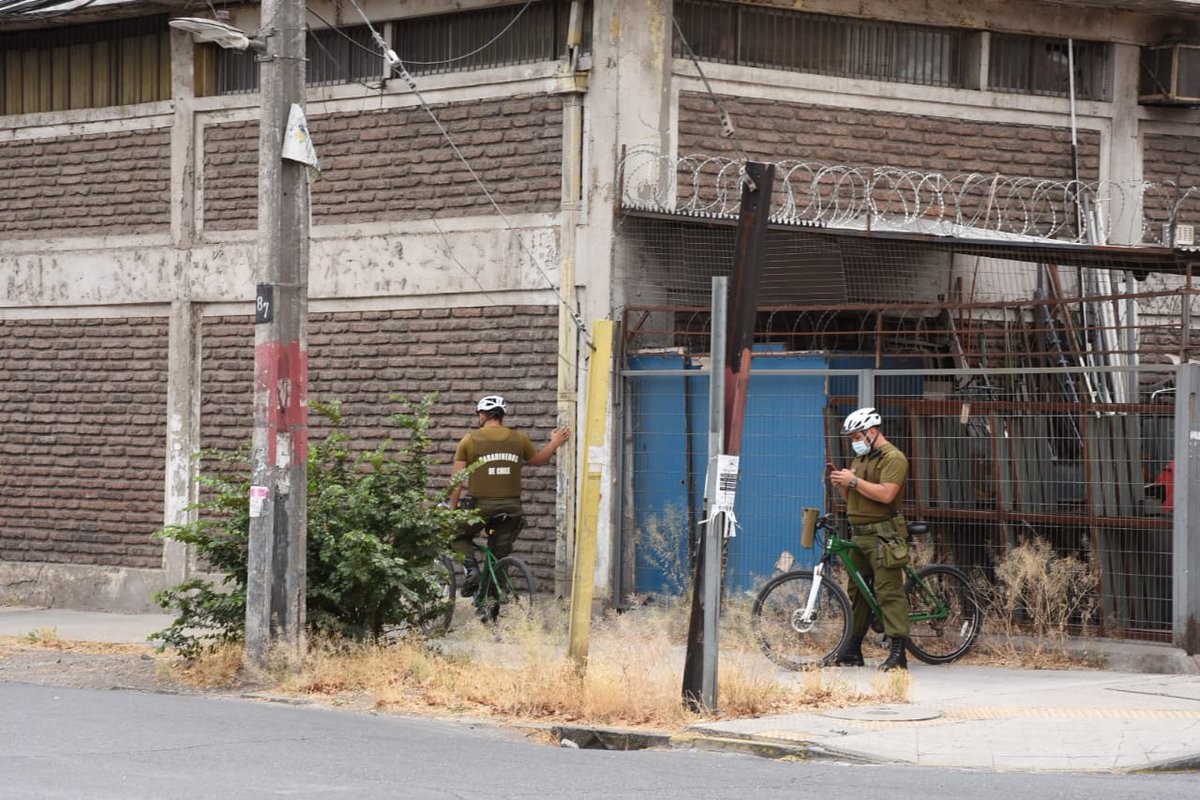 Muni_Indep's tweet photo. De acuerdo a lo acordado entre el alcalde @Duranbaronti y el Ministro del Interior @RodrigoDelgadoM, se ha establecido un plan de reforzamiento de la seguridad policial y la dotación de @Carabdechile en barrio Las Telas y sector sur de la comuna.
#IndependenciaTeCuida https://t.co/FhP80qn8sd