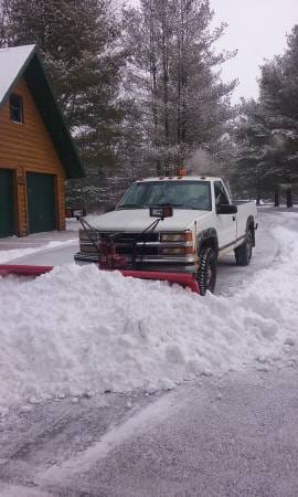 It's always great to see an older set-up running strong! Have one of your own? Let's see. 👇

📸: Steve B.

#snowplow #westernplows
