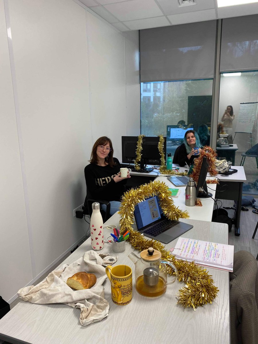 Incubateur Télécom ParisTech Eurecom Entrepreneurs (@incubateurtpt) on Twitter photo #PhotoDeNoel #J14 Le petit oiseau <a href="/Super_resp/">Super Responsable</a> a quitté le nid Incubateur il y a quelques semaines déjà, grâce à sa #Témérité, son #Courage et beaucoup de #Bienveillance ! A bientôt les filles 🤩
.
#entrepreneuriat #startup #responsable #superresponsable #noelresponsable #PhotoDeNoel #J14 Le petit oiseau <a href="/Super_resp/">Super Responsable</a> a quitté le nid Incubateur il y a quelques semaines déjà, grâce à sa #Témérité, son #Courage et beaucoup de #Bienveillance ! A bientôt les filles 🤩
.
#entrepreneuriat #startup #responsable #superresponsable #noelresponsable
