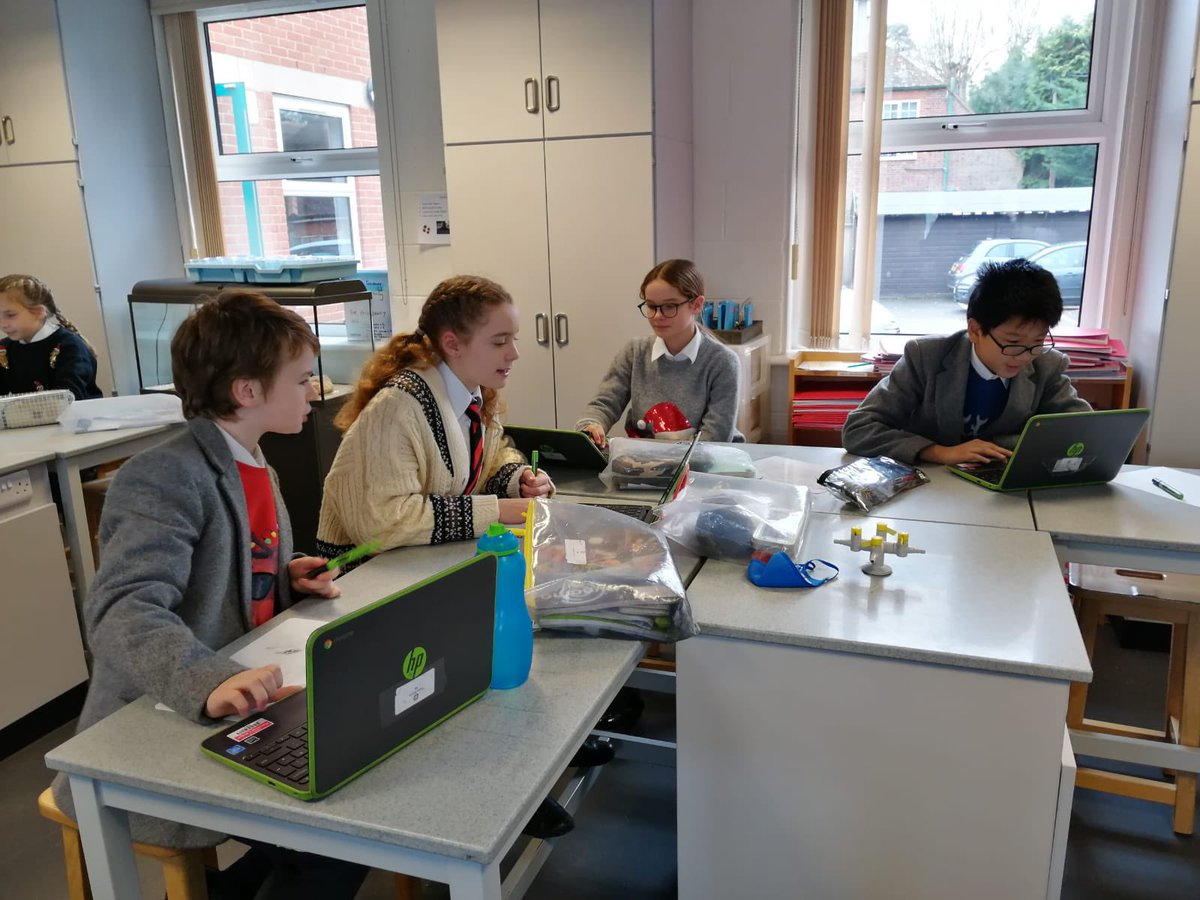 BGS_ScienceDpt's tweet photo. Mrs Pritchard's Year 7 Science class participated in a psychology experiment #BGS https://t.co/h8VC8IfiWC