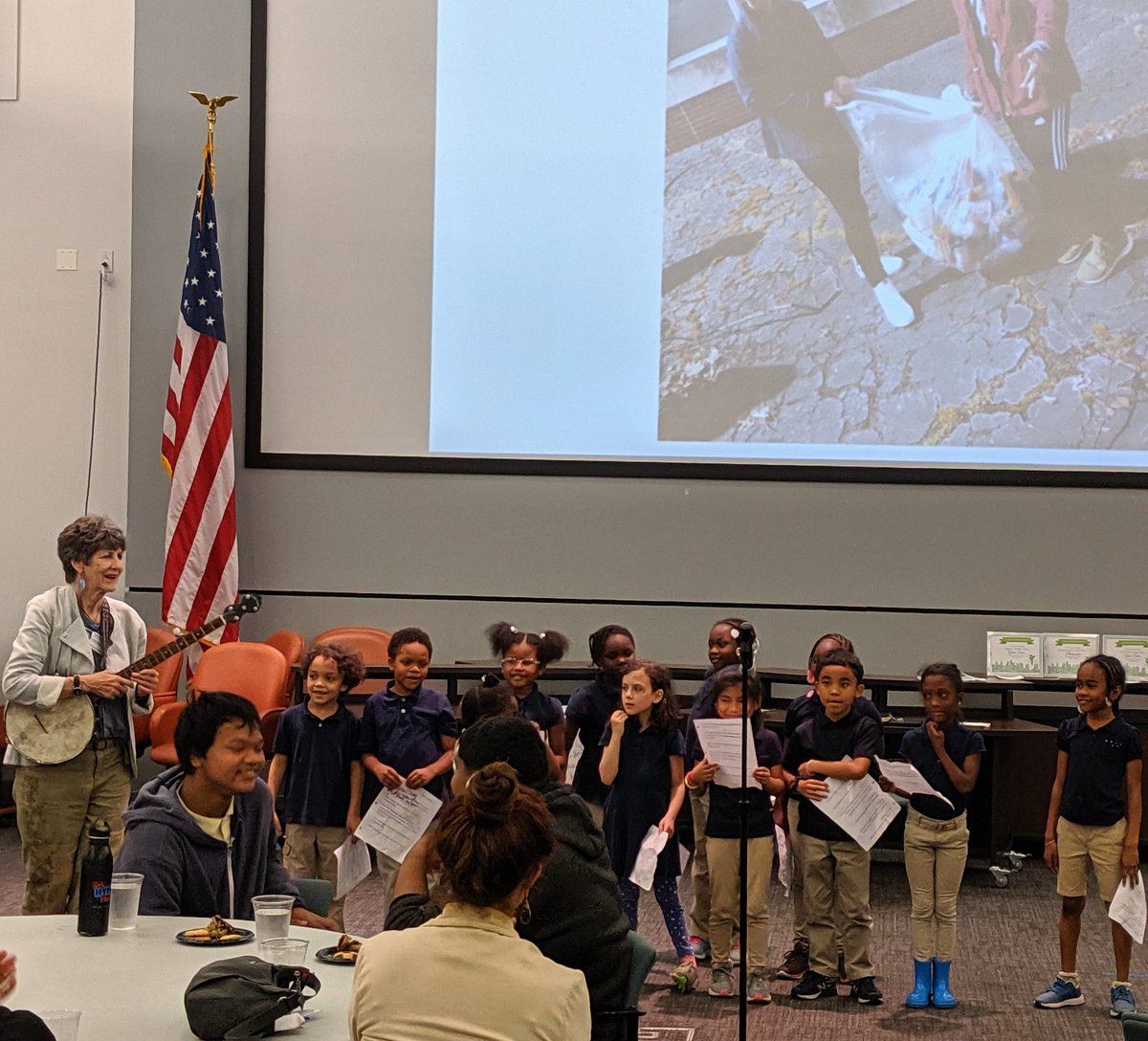 #tbt students sung an original song about litter in the street 🥺💚 @ 2019 CleanFutures Awards.  21 Philly school teams were recognized for efforts to understand the origin + impacts of litter. Program partners: <a href="/litterati/">Litterati</a>, <a href="/sdpgreenfutures/">GreenFutures</a>, <a href="/CleanPHL/">Clean PHL</a>. Support: Innovation Fund.