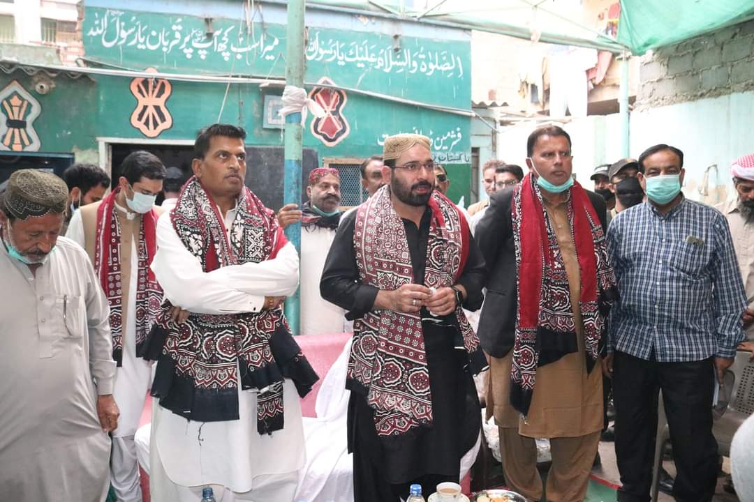 abdulberr14's tweet photo. فشرمین ڈورائی جماعت کا دورہ۔ علاقہ معززین، ماہی گیرنمائندگان سے ملاقاتیں کیں اور ان کے مسائل سنے۔ جماعت خانے کی مرمت سمیت تزئین و آرائش کے لئے موقع پر ہی جماعت کے نمائندہ کو امدادی چیک پیش کیا۔
#FCS https://t.co/lumr6OaujB