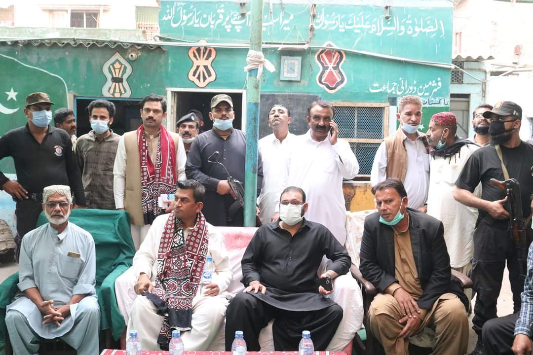 abdulberr14's tweet photo. فشرمین ڈورائی جماعت کا دورہ۔ علاقہ معززین، ماہی گیرنمائندگان سے ملاقاتیں کیں اور ان کے مسائل سنے۔ جماعت خانے کی مرمت سمیت تزئین و آرائش کے لئے موقع پر ہی جماعت کے نمائندہ کو امدادی چیک پیش کیا۔
#FCS https://t.co/lumr6OaujB