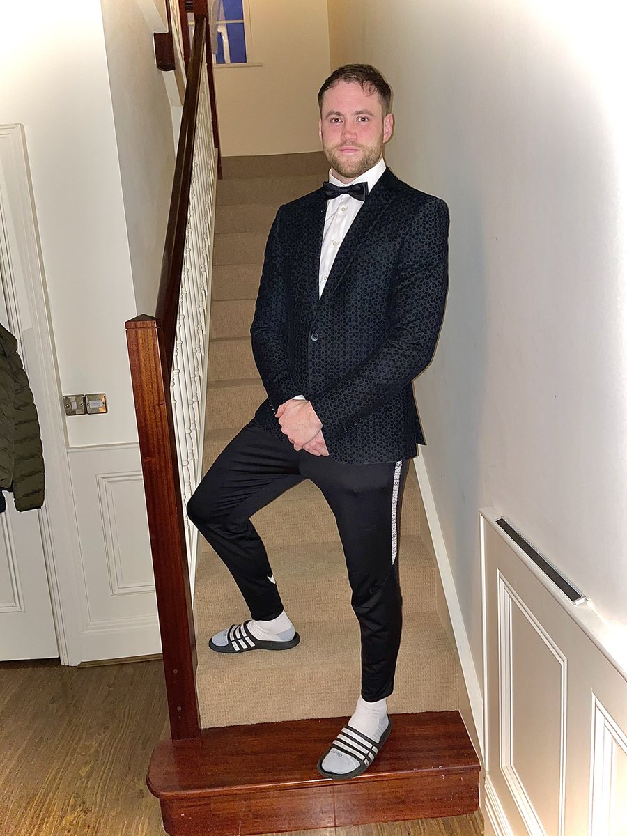 eoiny123's tweet photo. Zoom Christmas party ready! #blacktie #blacksliders https://t.co/bPeTu4HWzd