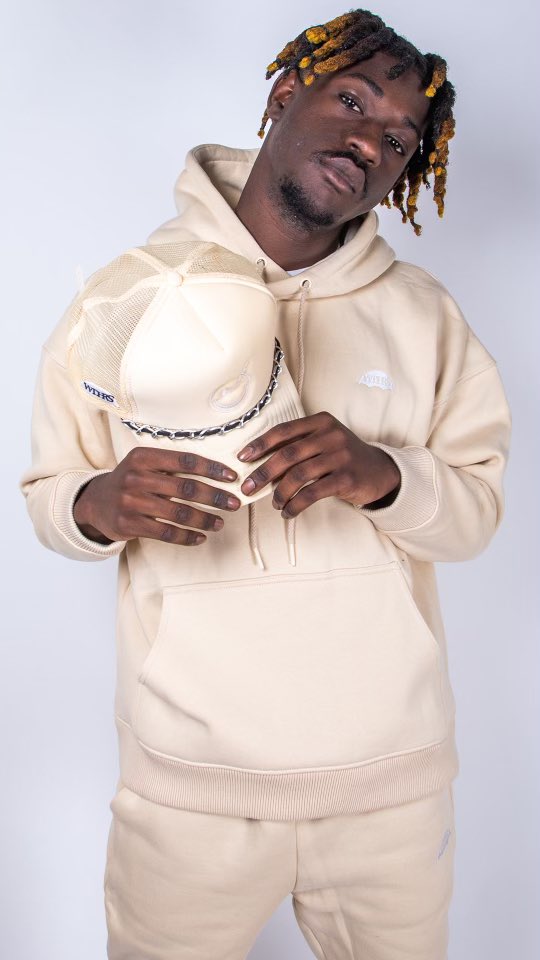 MrJimmyWeathers's tweet photo. Cream suit - Ready to wear- Friday 4PM In-store only - @ Fragile materials 113 Main st. Salem, NH https://t.co/KfceWbbd1r