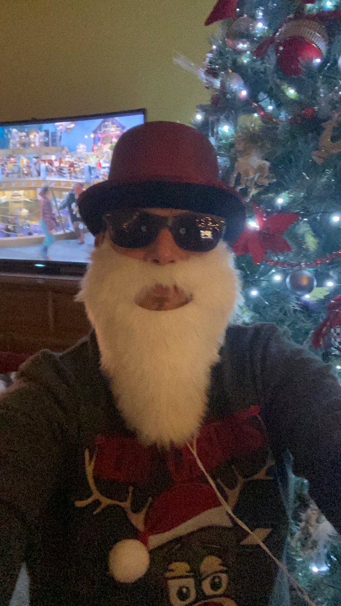 jasonpriestOUFC's tweet photo. This how we do professional networking on Zoom in December #zoom #meeting #networking #propertyoracle https://t.co/N0D71pqr9b