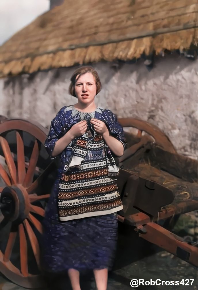 RobCross247's tweet image. Bringing #Ireland's History to Life. 🇮🇪👧👗
My restored and colour enhanced 1927 autochrome photo by photographer Clifton R. Adams which was taken for the National Geographic featuring a girl knitting a wool garment in Ardara, County #Donegal.
#History #Eire #Photography #Irish