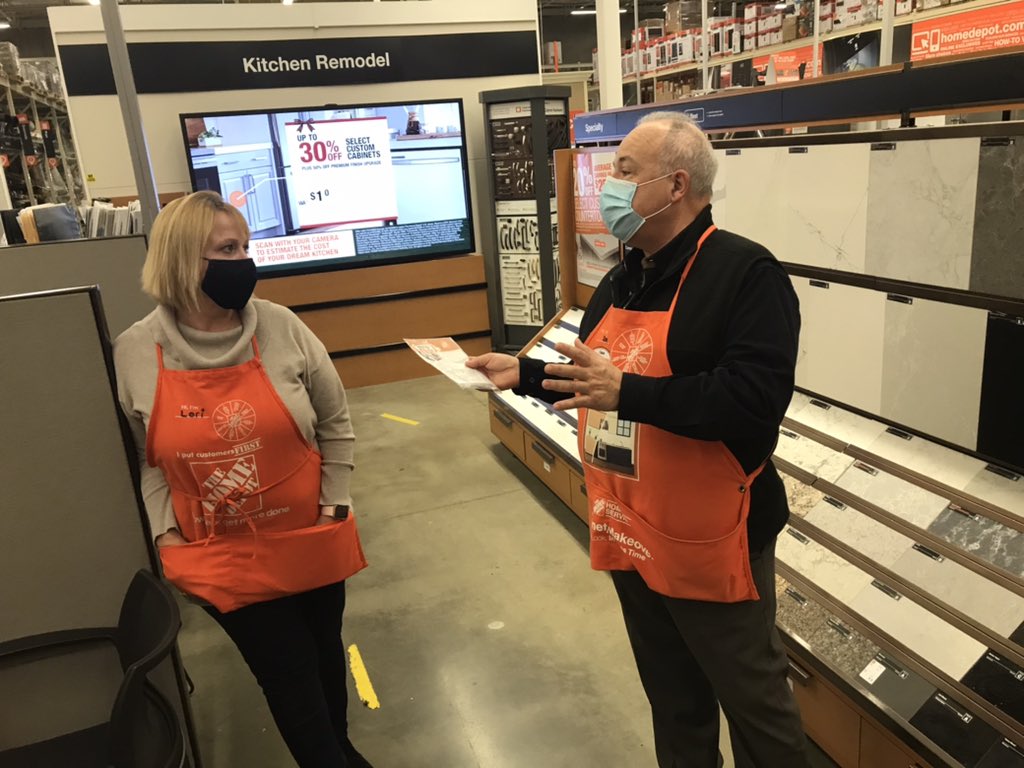 Tony and Scott from HDI presented Lori an award for her outstanding performance today!@thebeardedmason <a href="/micah_kreg/">Micah Kreg</a> <a href="/TylerHage/">Tyler Hage</a>