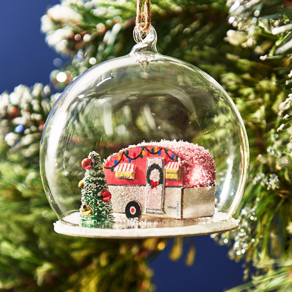 Paper_Source's tweet photo. Celebrate a happy little holiday at home with our festive selection of ornaments! Treat your tree as a holiday canvas and allow your creativity be the driving force throughout the season.
#papersource #happyholidays #psholiday #ornament https://t.co/6laZv65soB