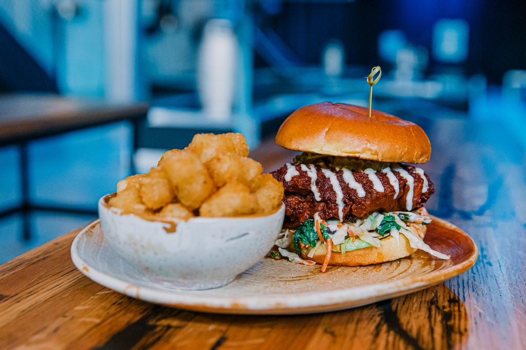 Nothing beats our classic @zilfordsfriedchicken hot chicken sandwich!🍗🍔 A Canteen fan FAV!🙌

🎊TAIK-OUT DEETS
Call us and place an order for pickup. Come grab it and receive 10% OFF your order🛍️⁠
📞403454-1843⁠
3851 Manchester Rd SE⁠

Delivery through @doordash