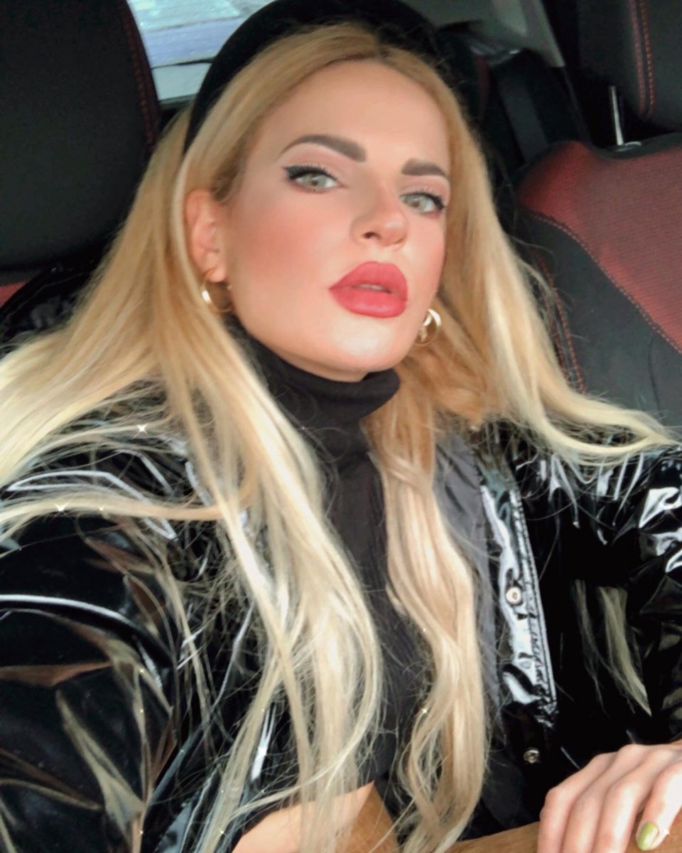 Anlamsızım , bi derdoyum bu aralar