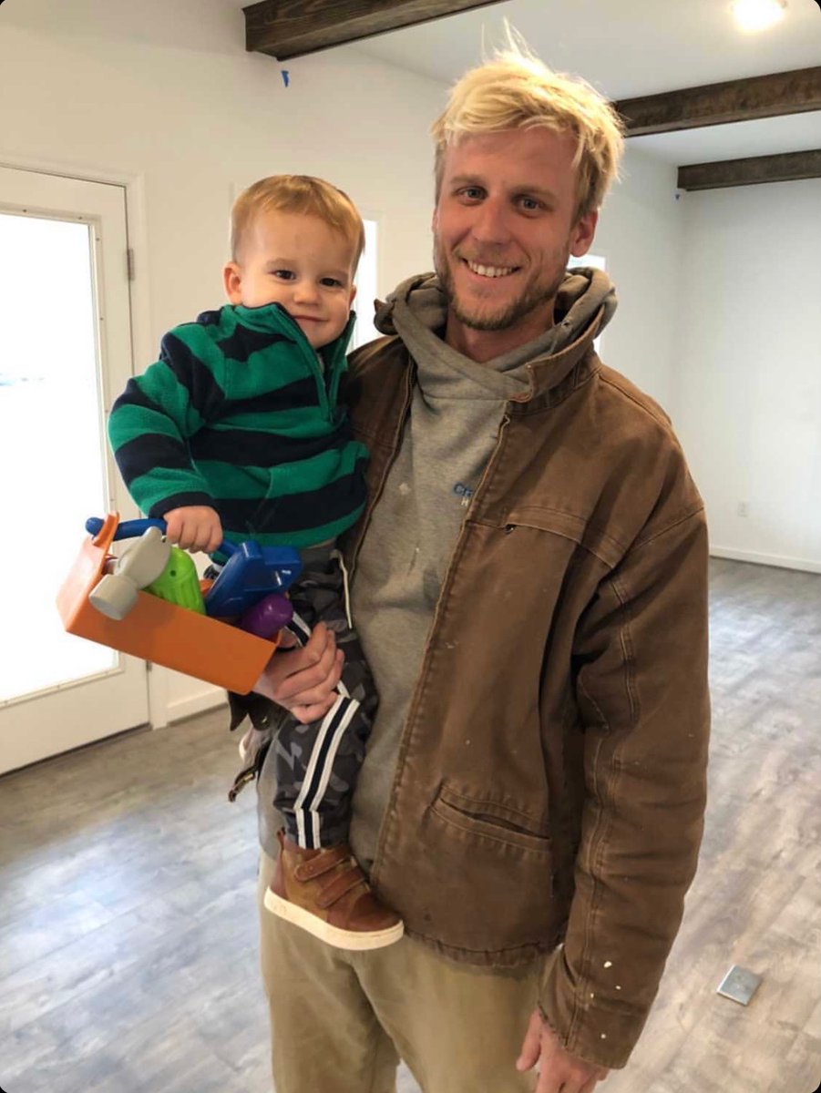 CraftMasterHome's tweet image. Future Project Manager Everett brought his tools to help our PM Hunter build his new home in Aston Oaks at Magnolia Green !

#FutureProjectManager
#startthemyoung
#homesweethome
#craftmasterhomes
#family
#homebuilder
