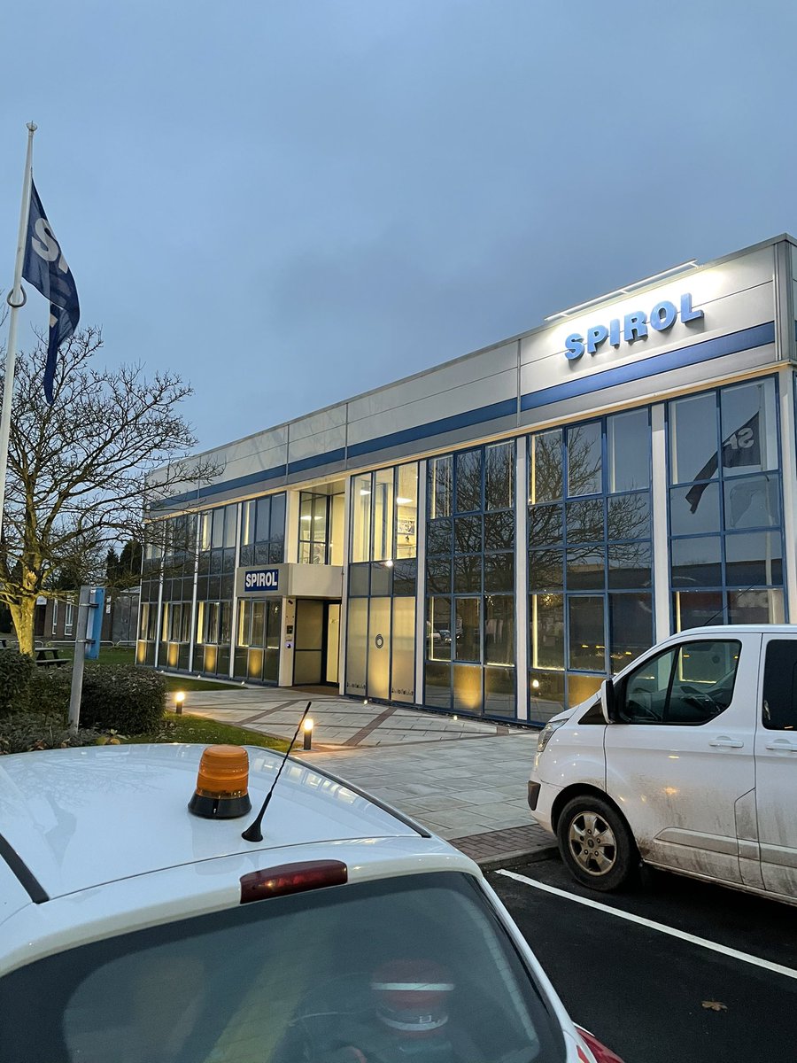 Nice bit of outside lighting <a href="/SPIROLIntCorp/">SPIROL</a> using <a href="/ansell_lighting/">Ansell Lighting</a> and <a href="/LightwaveRF/">Lightwave</a> #darknight #energyefficiency #ledlights <a href="/officialNICEIC/">NICEIC</a> <a href="/proelectrician/">Professional Electrician & Installer</a>