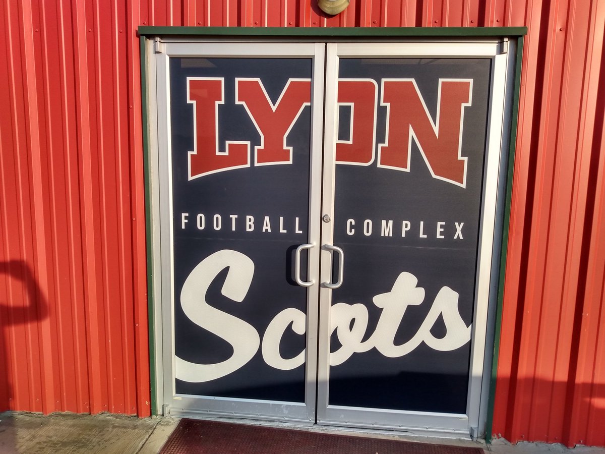 LyonHBC's tweet photo. Before and After! #LyonWay @LyonScotsFball https://t.co/jj4Th82omc