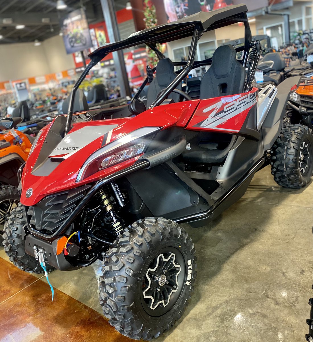 GrapevinePS's tweet image. Watch the dirt fly from the comfort of the new 2021 CFMOTO Z-Force 950 Sport! #grapevinepowersports #christmasiscoming #cfmoto #follow #thursdayvibes