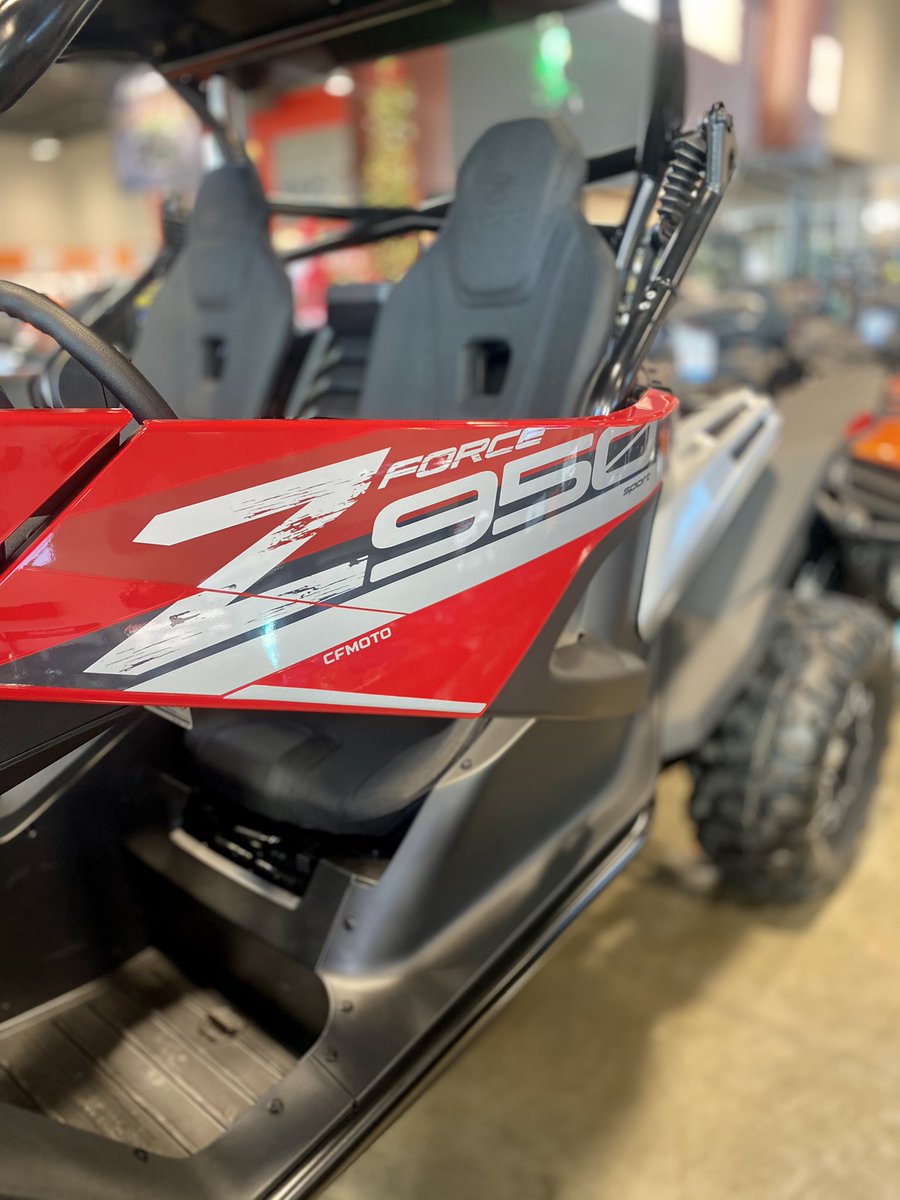 GrapevinePS's tweet image. Watch the dirt fly from the comfort of the new 2021 CFMOTO Z-Force 950 Sport! #grapevinepowersports #christmasiscoming #cfmoto #follow #thursdayvibes