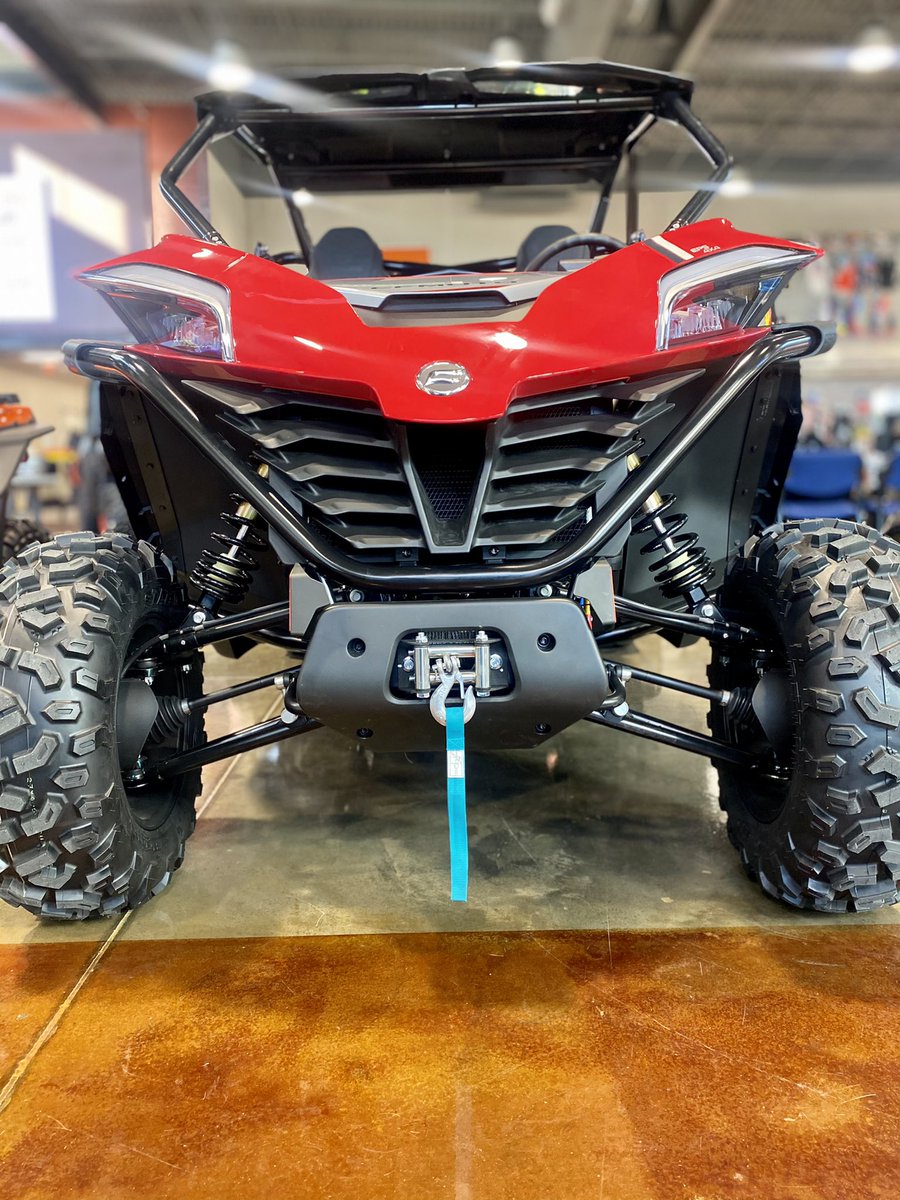 GrapevinePS's tweet image. Watch the dirt fly from the comfort of the new 2021 CFMOTO Z-Force 950 Sport! #grapevinepowersports #christmasiscoming #cfmoto #follow #thursdayvibes