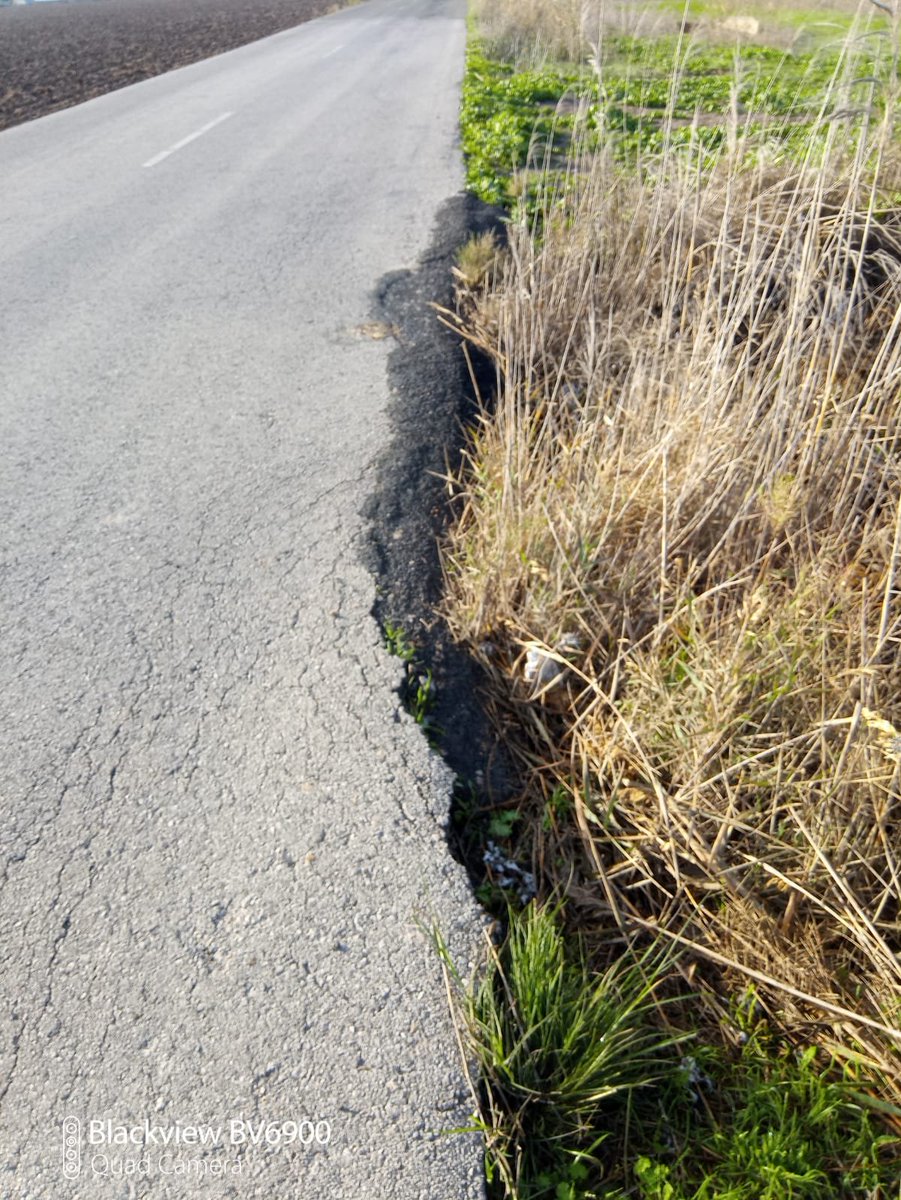 angelherrerasa3's tweet photo. Estas son las carreteras que tenemos como vía de comunicación por carretera de Marismillas,Vetaherrado, San Leandro, El Trobal, Lebrija, Las Cabezas San Juan y algunos pueblos más de la periferia por aquí tenemos que salir y entrar para podernos desplazar.El M.Rural comunicación https://t.co/Ndgr6wYcV5