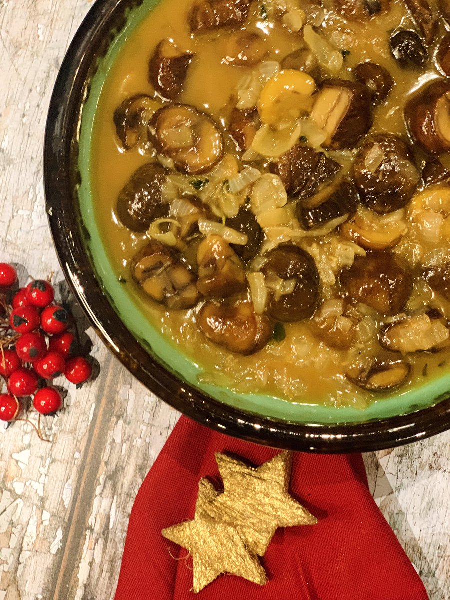 janecdevonshire's tweet photo. Day 4 of  #glutenfree Christmas #VegetarianHassleFreeGlutenFree Braised Chestnuts in Garlic &amp; Marsala Sauce @Coeliac_UK @MasterChefUK #MasterChefUK #MasterchefTheProfessionals 🎄😃🎄😃 https://t.co/bs5SWJvIto