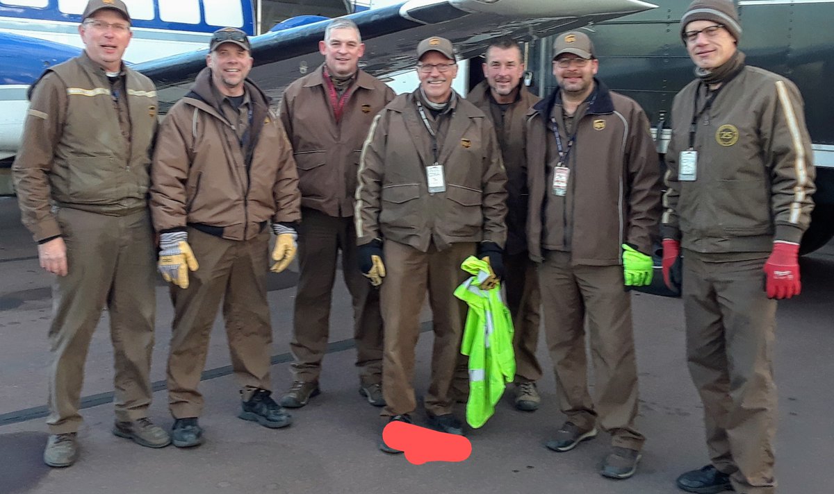 UPSPoint94's tweet photo. Stevens Point WI. Service Provider Dave Long calls it a career!! Today is his last punch 44 years of service, 33 years safe Driving!! Enjoy retirement and THANK YOU for delivering world-class safety and service. @UPS @ExperienceUPS @TimPope007 https://t.co/x3DkTXvtXw