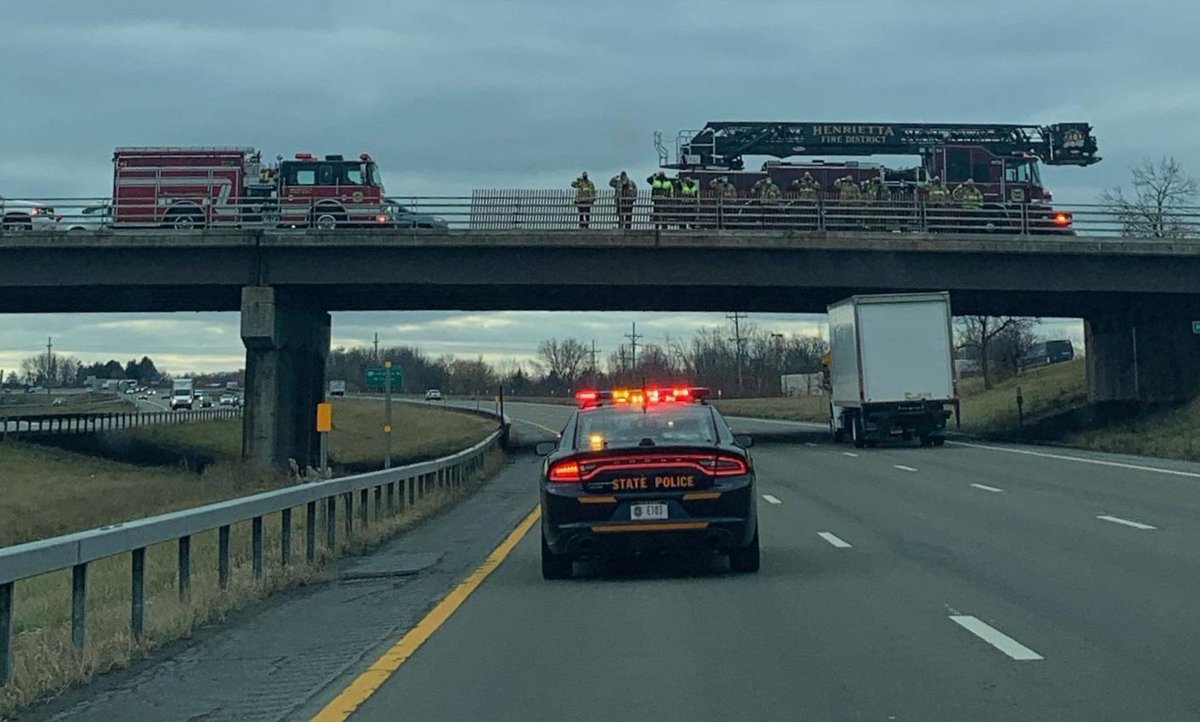 BobLonsberry's tweet photo. The @HenriettaFire and @nyspolice bring a fallen police trainee and @usairforce veteran home to Canandaigua. 
https://t.co/Dn0u7nNCoo https://t.co/TPW19ztSvw