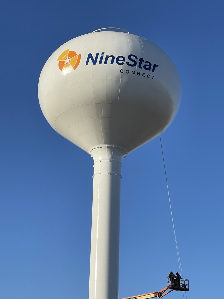 sbloomfield15's tweet photo. Nothing like getting into the #water coop business in addition to #broadband and electricity &amp; having your new water tower advertise your services in a way a billboard simply cannot! ⁦⁦@NTCAconnect⁩ member ⁦@NineStarConnect⁩ crew is always thinking two steps ahead! https://t.co/YurtbS27IK