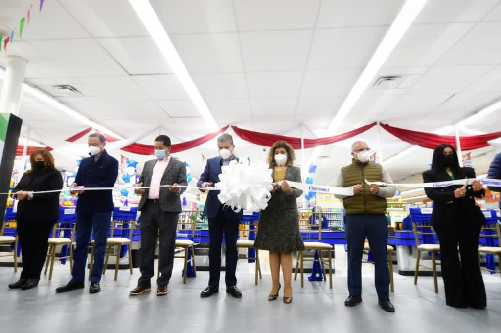 mrikelme's tweet photo. En #Acuña, inauguramos la nueva sucursal de Súper Gutiérrez "Santa Teresa", que hoy abre sus puertas para ofrecer productos y servicios a miles de familias de la región. 

Nuestro agradecimiento a la familia Gutiérrez Salinas por mantener su compromiso y lealtad con #Coahuila. https://t.co/JPUCbWsJHl