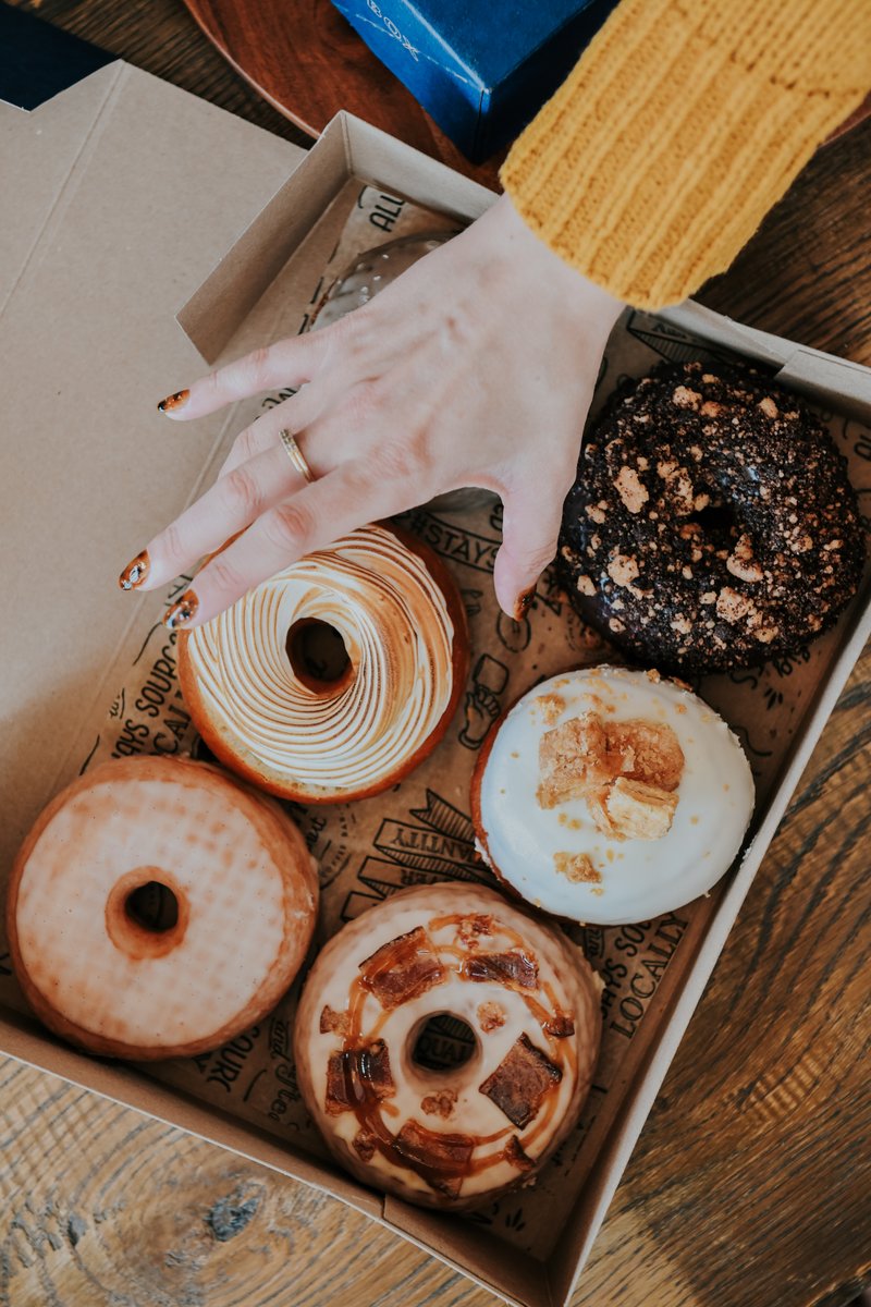 OrlandoMag's tweet photo. Great news! @TheSaltyDonut opens their Orlando location on Dec 18. Locals can enter their pre-opening donut lotto for a chance to win a free dozen too! https://t.co/D74anlb99z https://t.co/ky0JkGDwfx