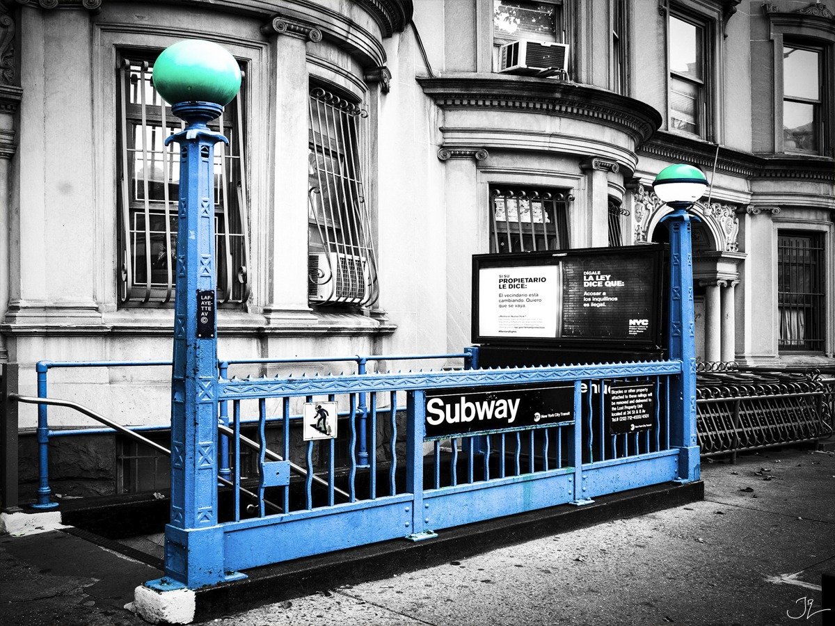 JOSEPH R LOCKE ( @Locke_Person ?)this guy captures "i'm in nyc and that is special per se"