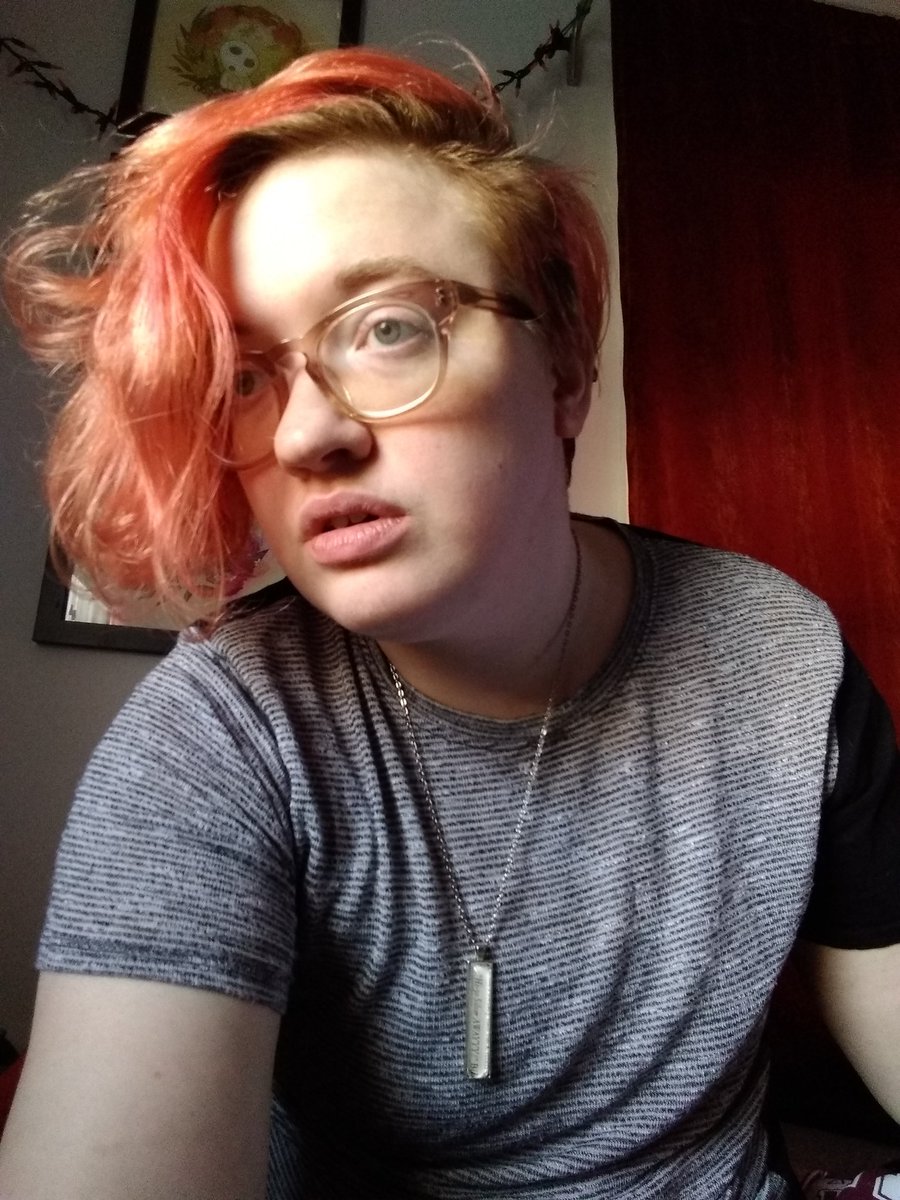 edgar_wren's tweet photo. Hot masc vibes #enby #enbyfashion #nonbinary #mascday #feelinmyself https://t.co/WuPsoIcPYo