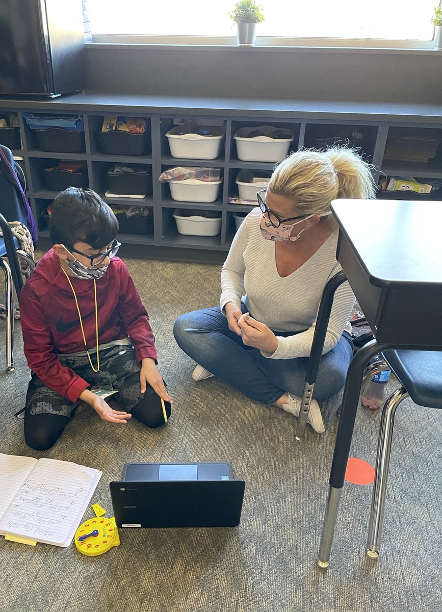 Day 8: Conferring with Ss 1:1 allows me to meet the needs of each learner and offer new strategies for their math tool belt! 🧰🤗 ⁦@Norris_3rd⁩ ⁦@Norris_Knights⁩ ⁦@ci_elem⁩ #Mathmascheer #FISDmathworkshop