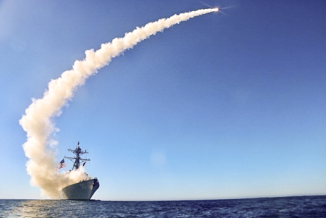 Missiles away.
@USNavy destroyer #USSChafee, part of the @SurfaceWarriors, launches a Block V Tomahawk missile during an exercise in the Pacific. This is the first operational test of the Block V Tomahawk.