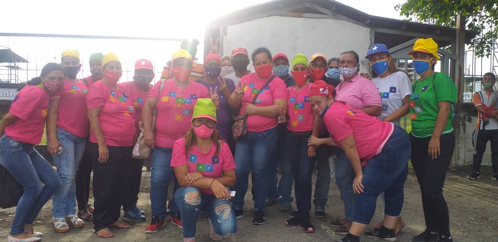 #Hoy día De Felicitar a la Mujer Guerrera y Lucha 🇻🇪que nos Acompaño En Está Batalla De Esperanza Y Amor ❤️para el Pueblo.Felicidades 🗣️Heroínas De los Frente Sociales y la Clase Obrera <a href="/carolyshelena/">Carolys H. Pérez G.</a> <a href="/NorisHerrerar/">Noris Herrera</a> <a href="/BlancaEekhout/">Blanca Eekhout</a> <a href="/NicolasMaduro/">Nicolás Maduro</a> <a href="/ConCiliaFlores/">Cilia Flores</a> 
#ANEsPoderPopular