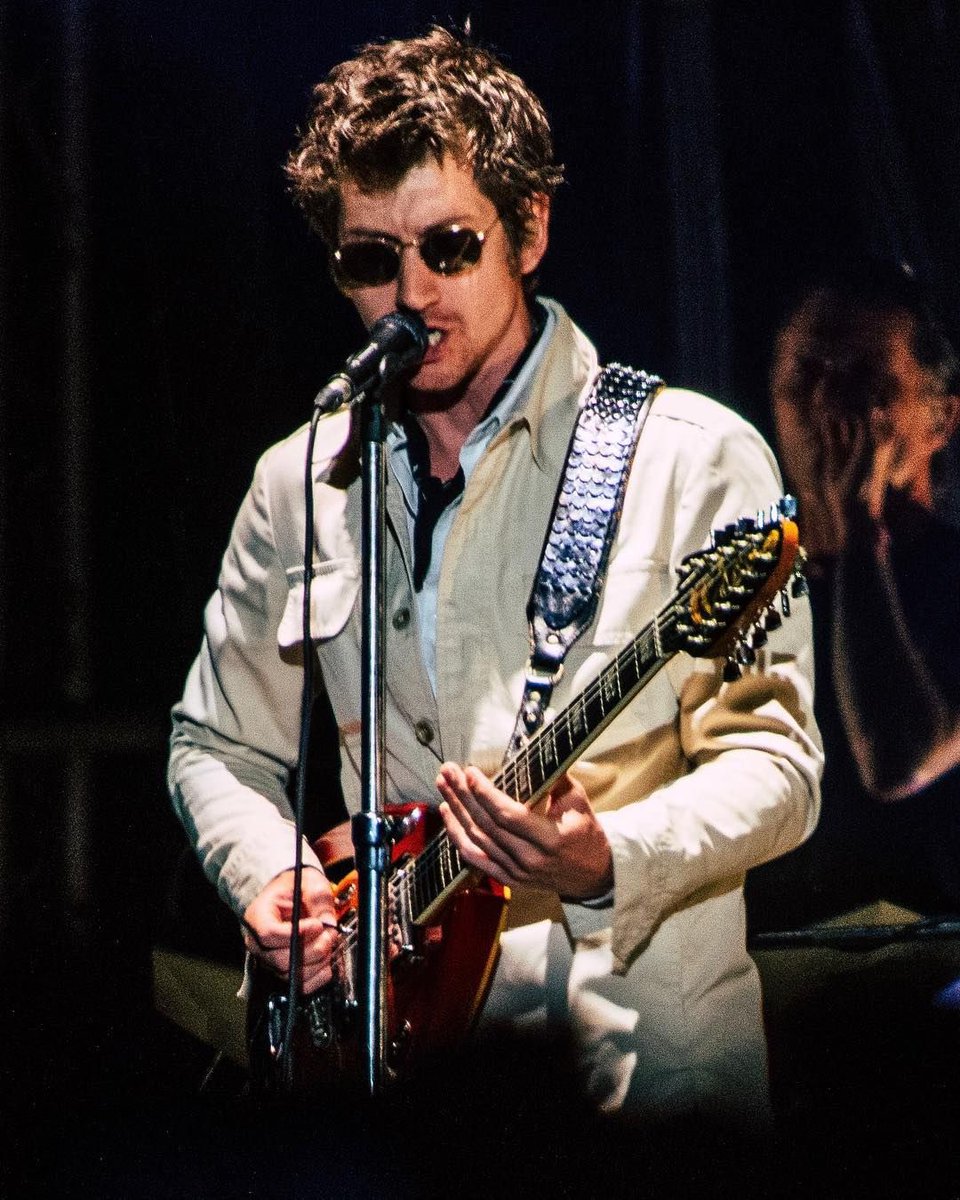 arctic monkeys tweet media