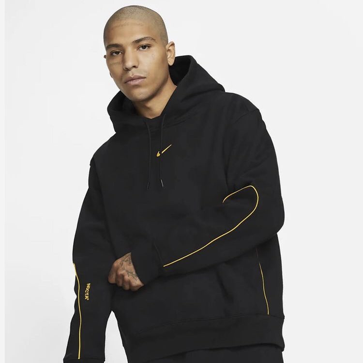 ovoupdate_'s tweet photo. NOCTA DROP 12.18.2020 Available on SNKRS 🔥

~ Jacket: $400 USD
~ Hoodie: $120 USD https://t.co/AeOxYV2PDp
