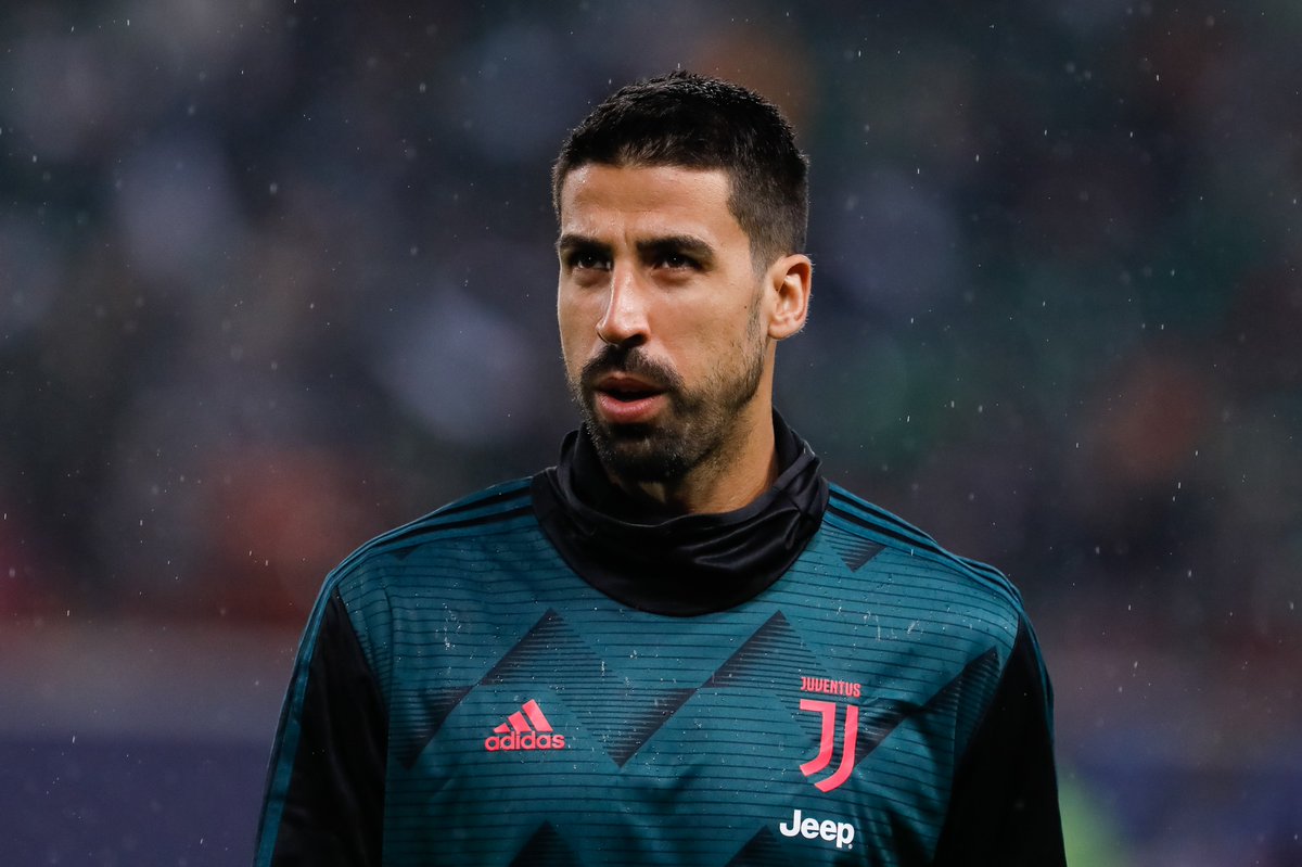 SportsCenterBR's tweet photo. "Tentei trazer o Mandzukic para o Vasco, mas ele quer voltar a jogar na Europa. A mesma coisa com o Khedira. A ideia é trazer dois ou três jogadores úteis, campeões consagrados, para dar motivação aos jovens."

- Fabio Cordella, ao Calciomercato https://t.co/iFTYxNJcxI