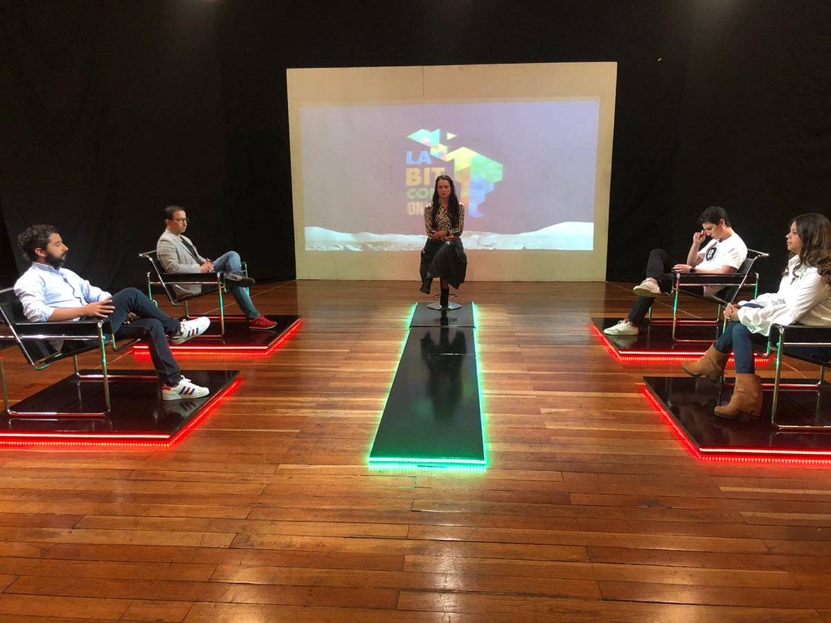 Blockchain_Col's tweet image. En minutos comienza el Panel sobre el ecosistema Colombiano de cripto y Blockchain de la @laBITconf con @YesikaPadilla de @Davivienda, @maurotov de @truprivacy, @simonvaliu de @valiuco, @abeltran83 de @BudaPuntoCom, bajo la moderación de @julianacarmonag de @colombiafintech.