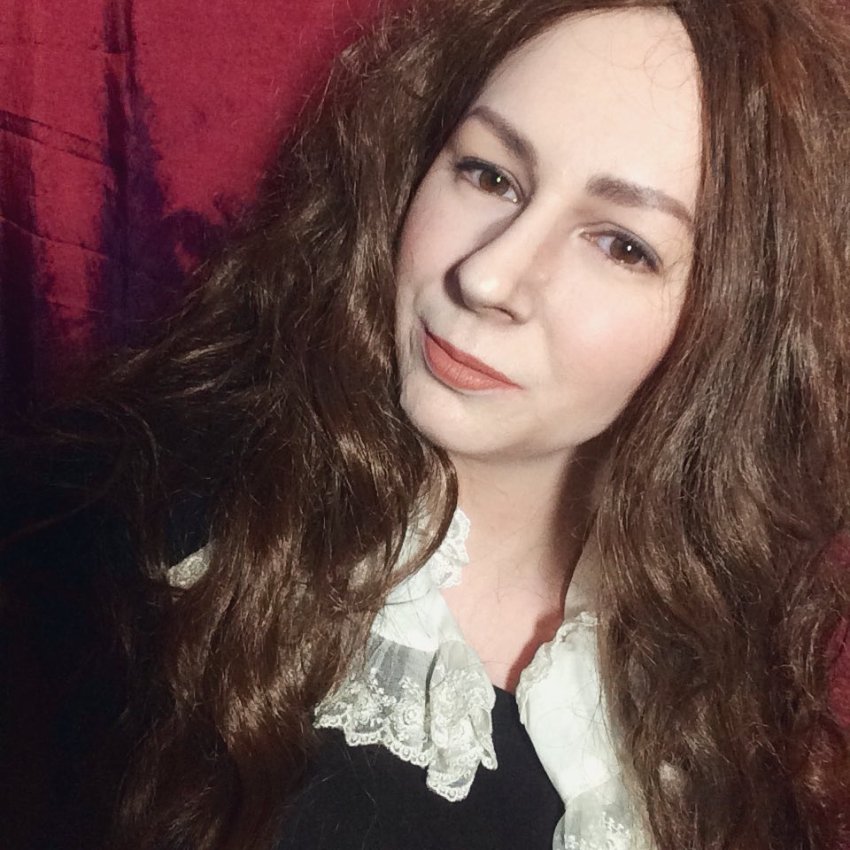 lestaesthetic's tweet photo. The two women I always forget I’ve cosplayed 😂💕
—
#GoodOmens #GoodOmensCosplay #MadameTracy #AgnesNutter https://t.co/zsIs3KA7MF