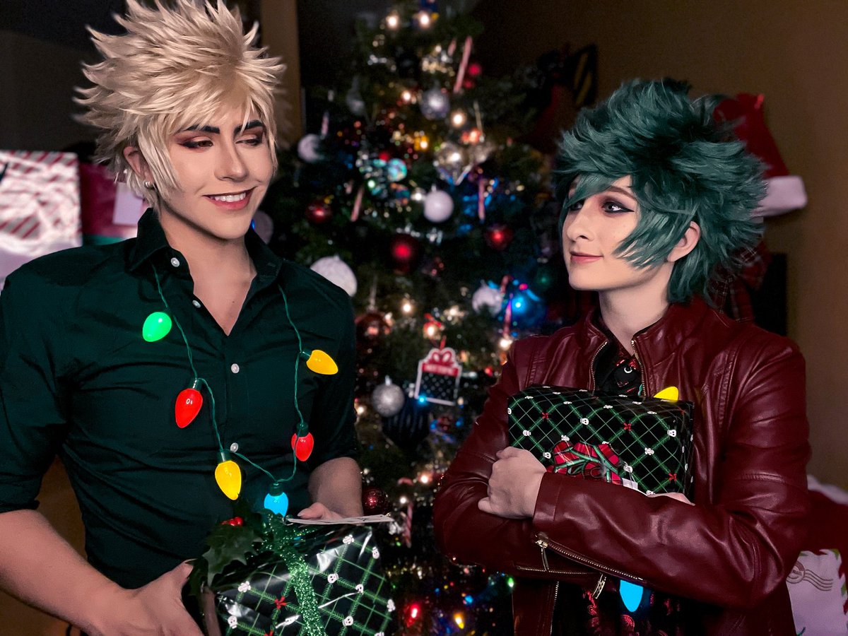 InspectorLemon's tweet photo. Once bitten and twice shy, I keep my distance.. But you still catch my eye❤️
-
-
Unwrap happiness this holiday season with @HotTopic #HTUnwrapped #sponsoredbyht #htfanatics #bnha https://t.co/rsoW7rNLTF