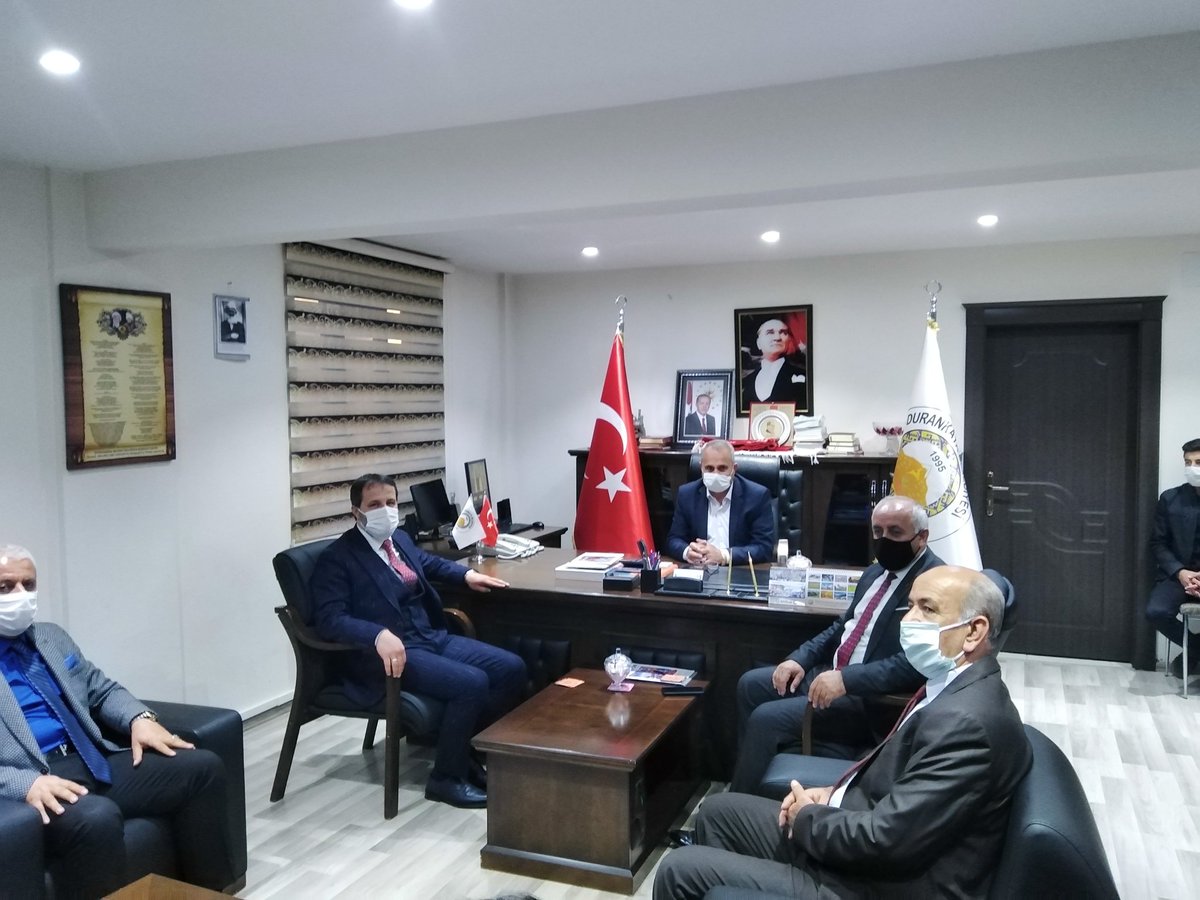 ismaildmirci30's tweet photo. Hakkari AK Parti İl Başkanımız Sn Emrullah GÜR ve beraberindeki heyet ile birlikte belediyemizi ziyaret ederek bizleri onurlandırmışlardır. Kendilerine ve beraberindeki İl ve Merkez İlçe yönetimindeki partili arkadaşlarıma,  ziyaretlerinden dolayı teşekkür ederim.@Akparti https://t.co/cS0rEWKXog