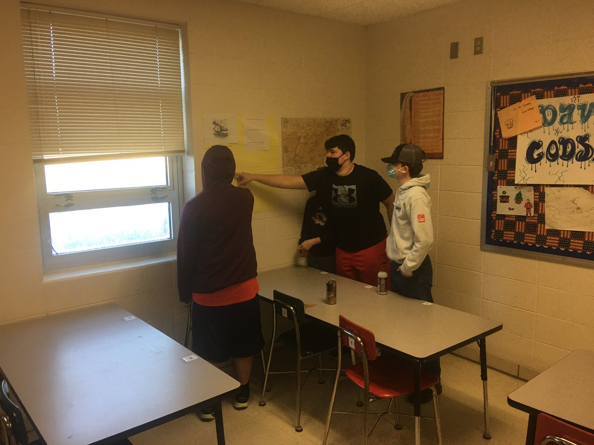 CoachGodsey76's tweet image. American History students working on analyzing political cartoons of the Gilded Age. #AcademicExcellence #WorldClassWolves @tim_scego  @coachkess76 @Phil_Dougherty7 @DrSooter @BrianMoler @codyhirschi @ReedsSpringHS