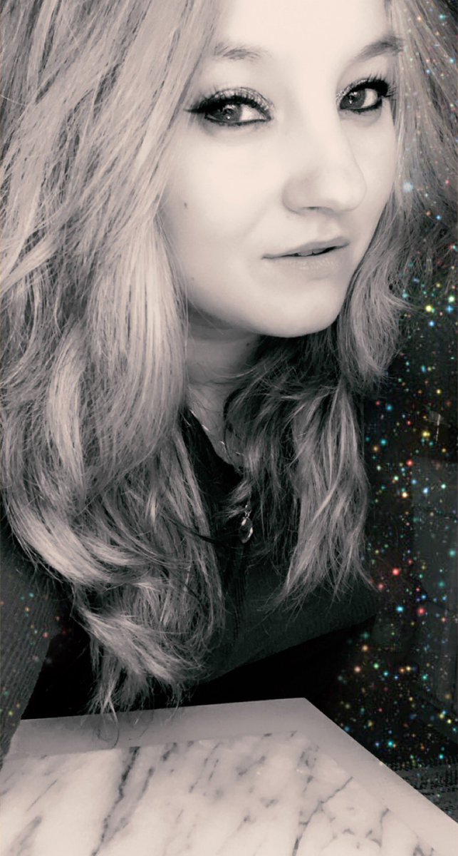 Karoline Kowa (@littlebit1388) on Twitter photo 