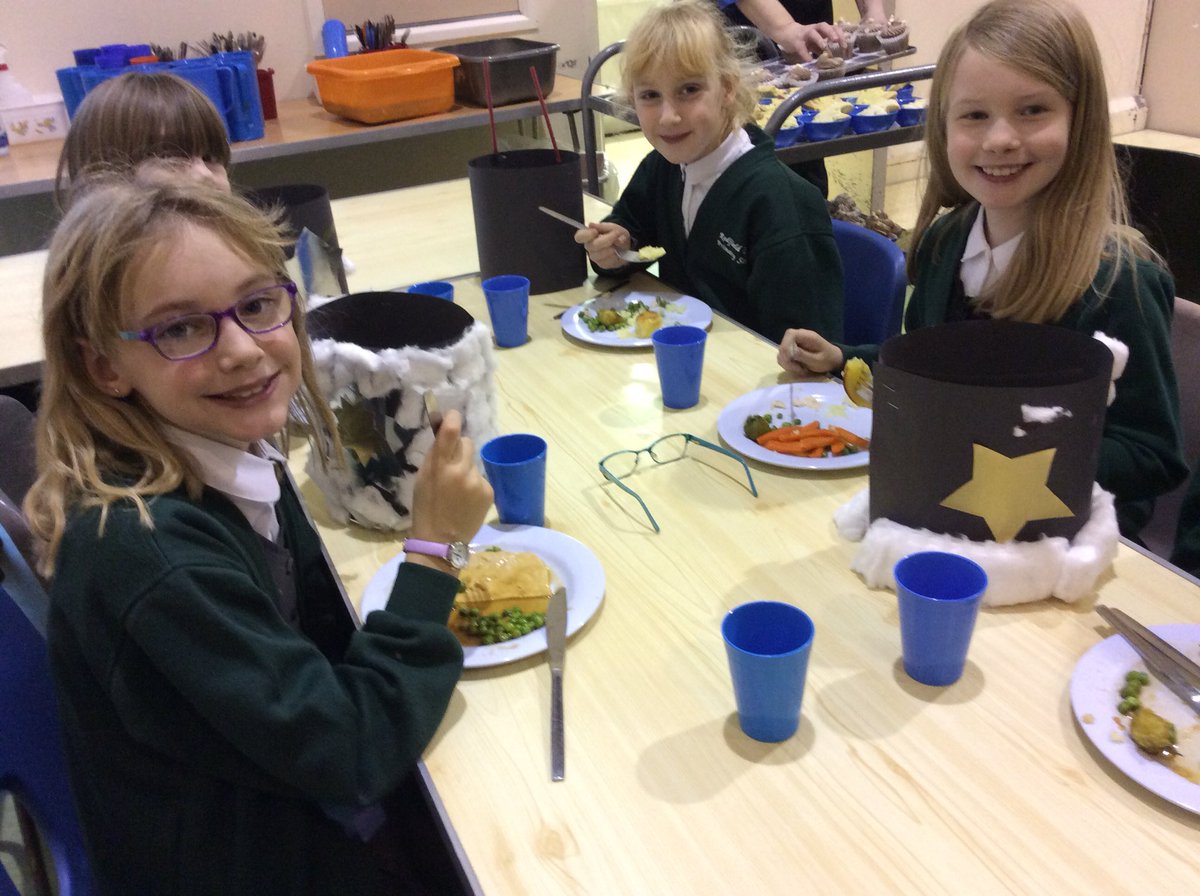 BeechClass_RE's tweet image. Then we enjoyed a delicious lunch 🥗